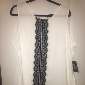 White sleeveless blouse with lace